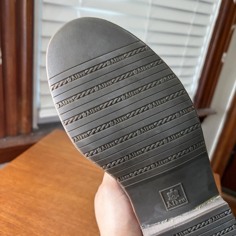 Alden 704